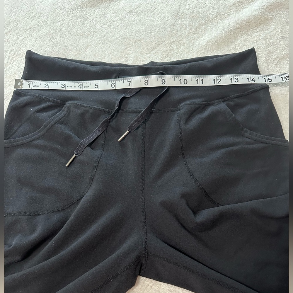 Lululemon Still Crop - Picture 9 of 12
